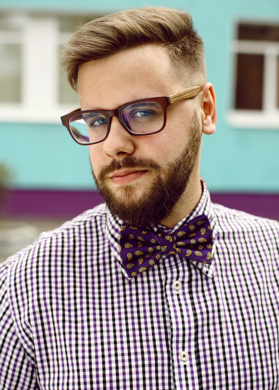 Image - hipster man beard look glasses