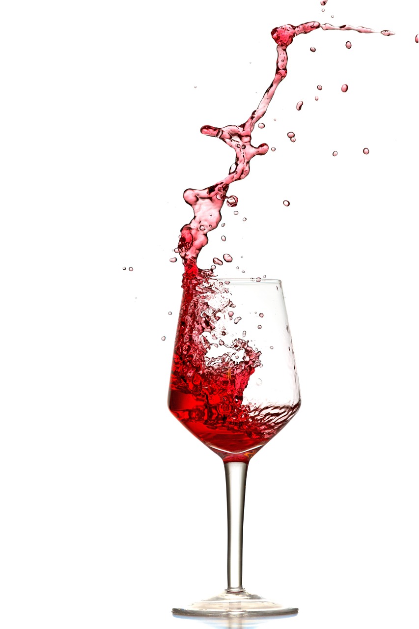 Image - red wine splash pour out spray