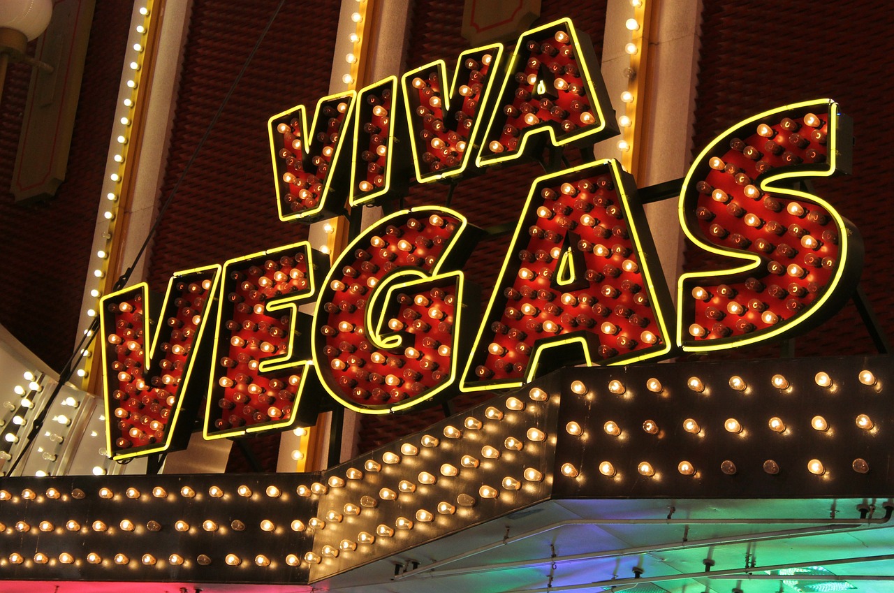 Image - neon sign viva las vegas casino