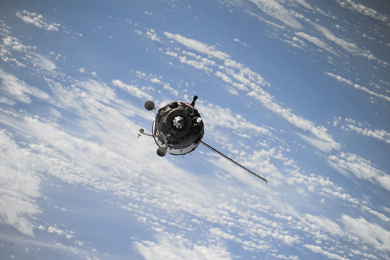 Image - satellite space spaceship station