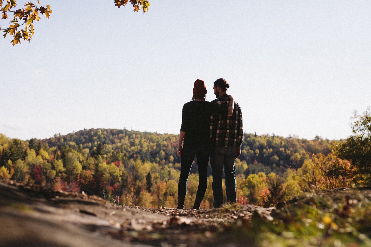 Image - couple in love mountain top love