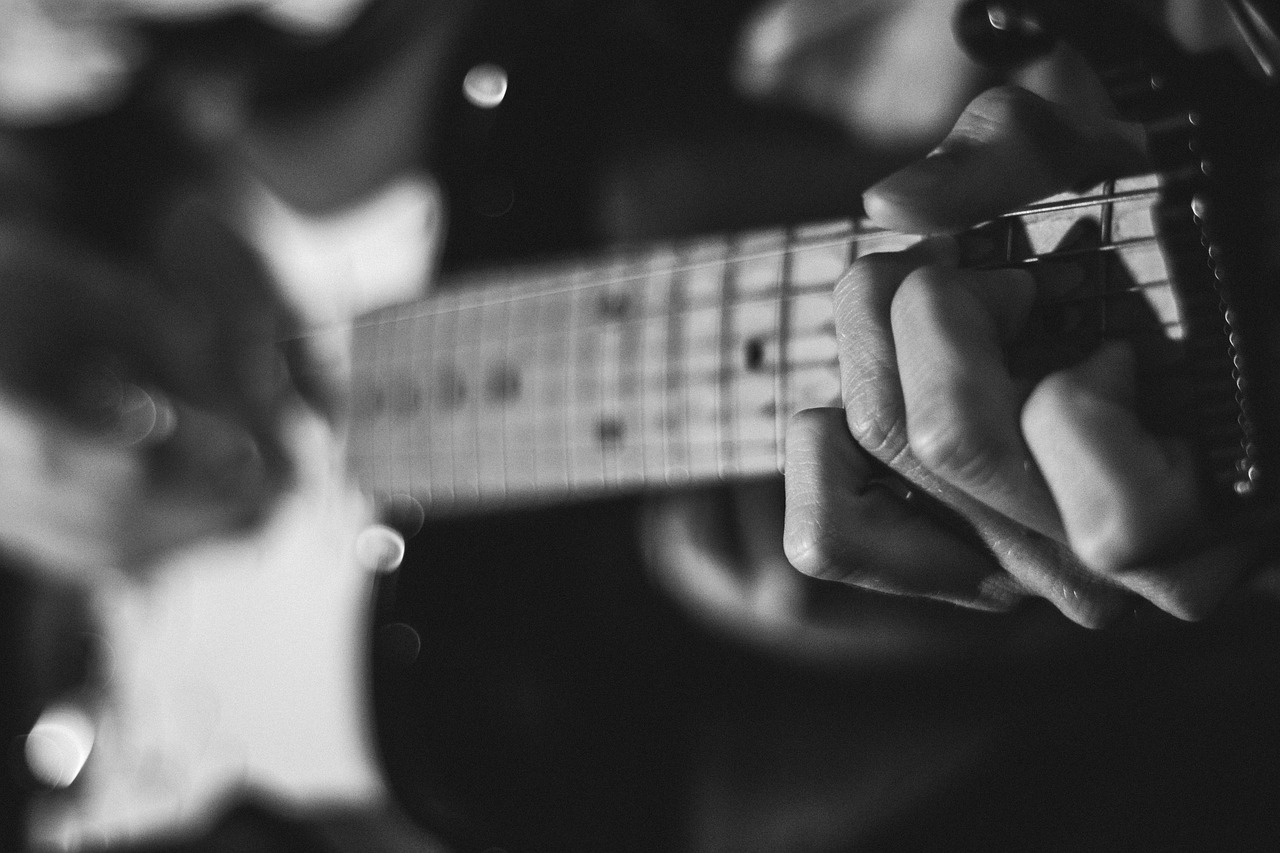 Image - guitar black and white music