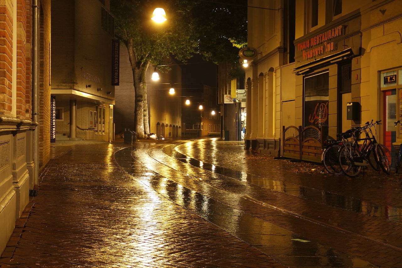 Image - wet street night reflections light