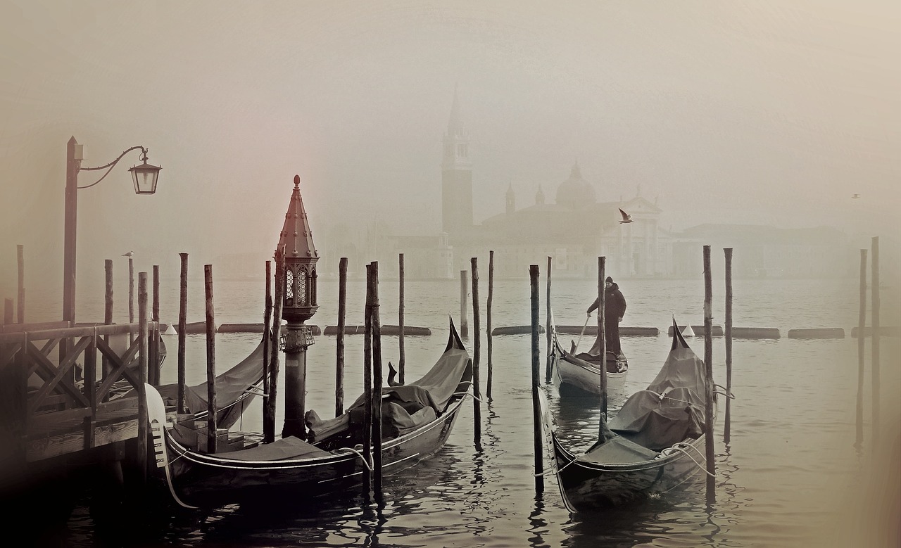 Image - venice italy gondola lagoon