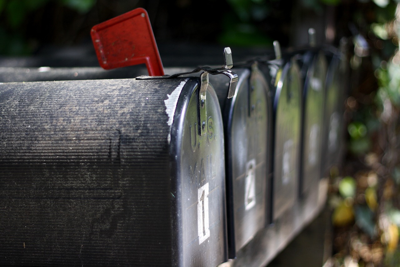 Image - mail newsletter home mailbox