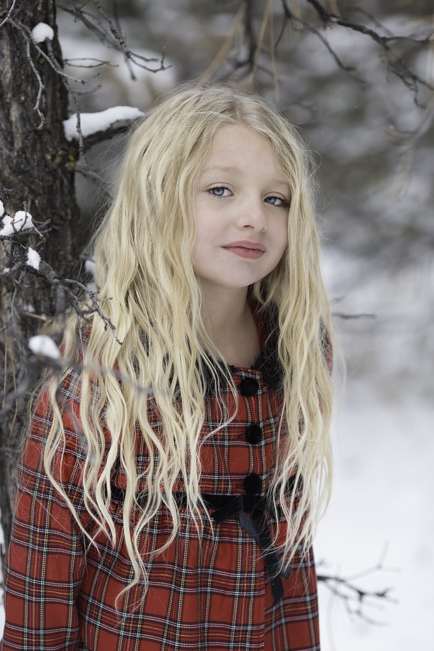 Image - beautiful girl winter snow snowfall