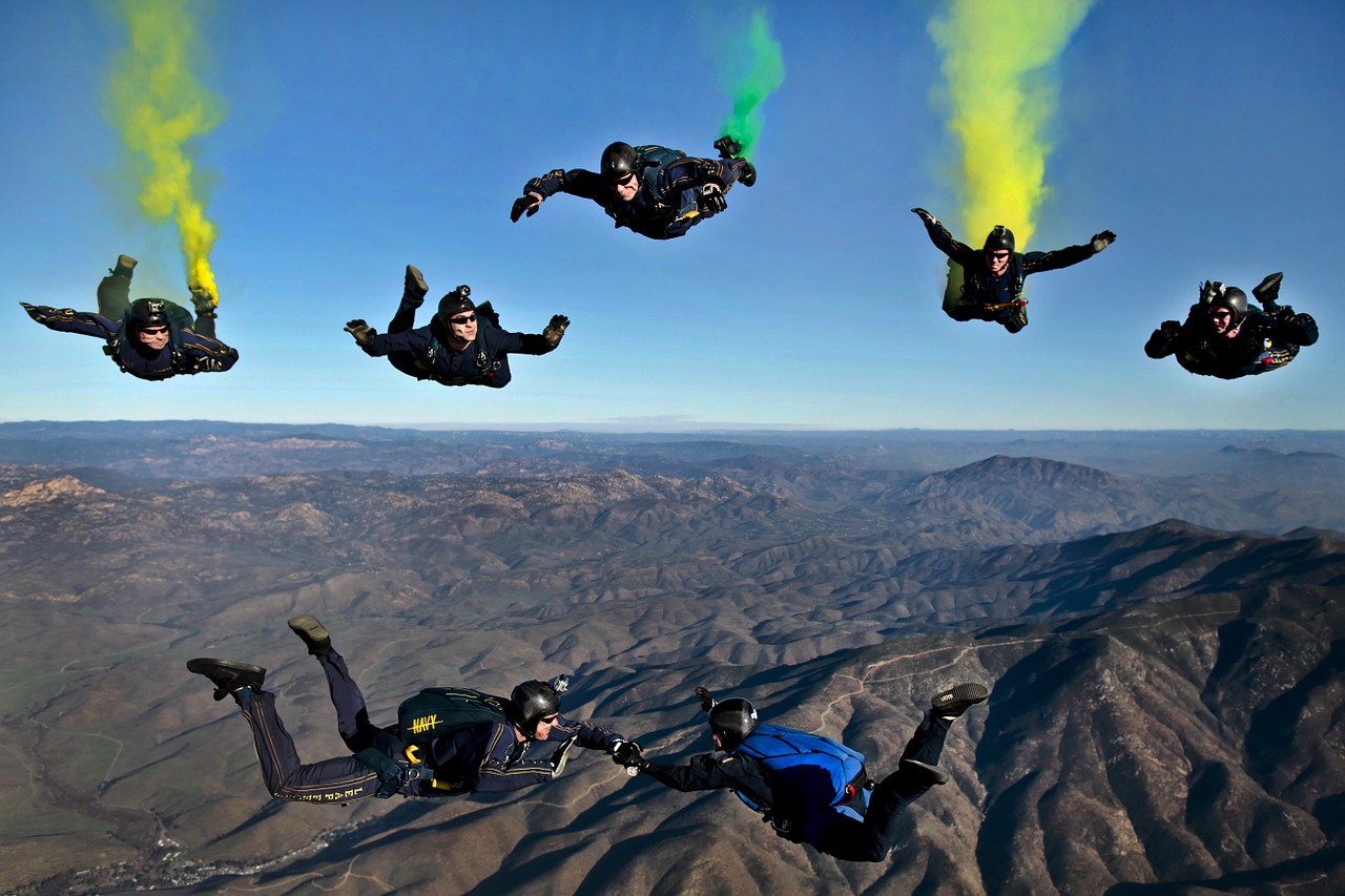 Image - california parachutists skydivers