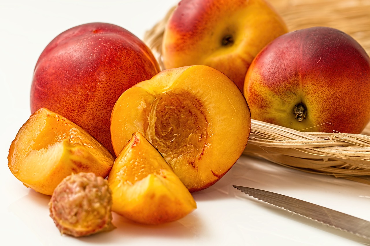 Image - nectarine peach fruit deciduous