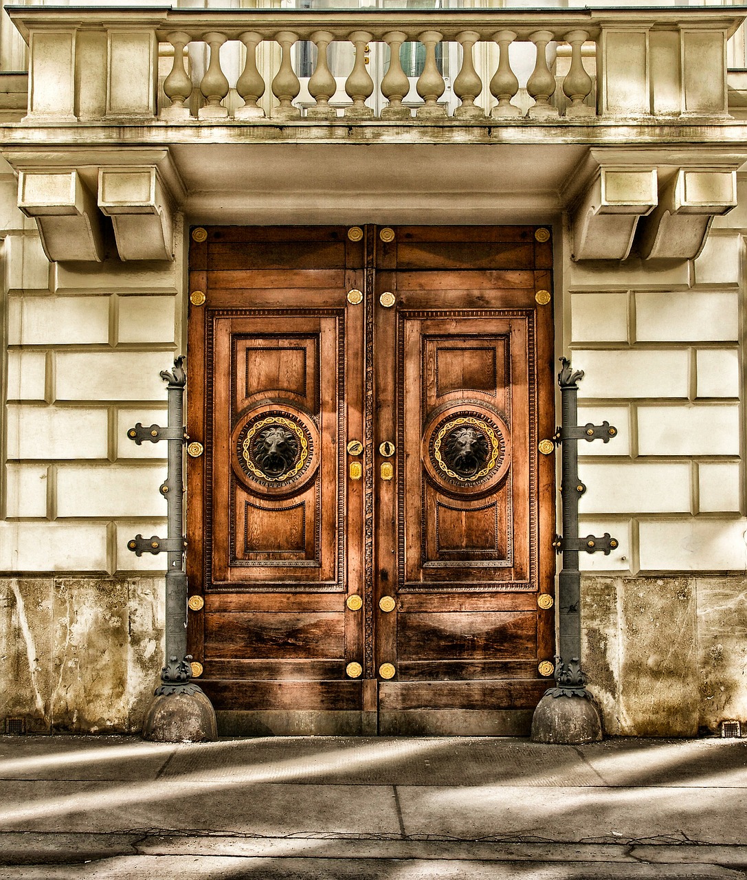 Image - vienna austria building door