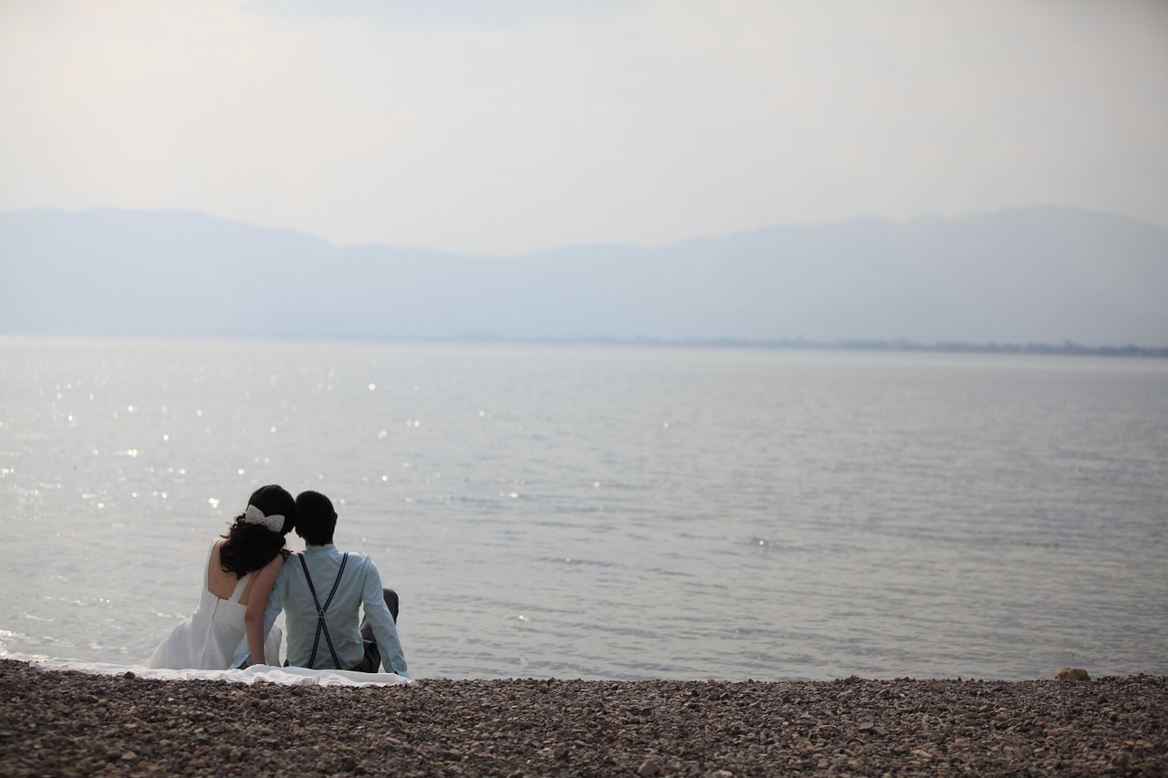 Image - beach romantic couples love