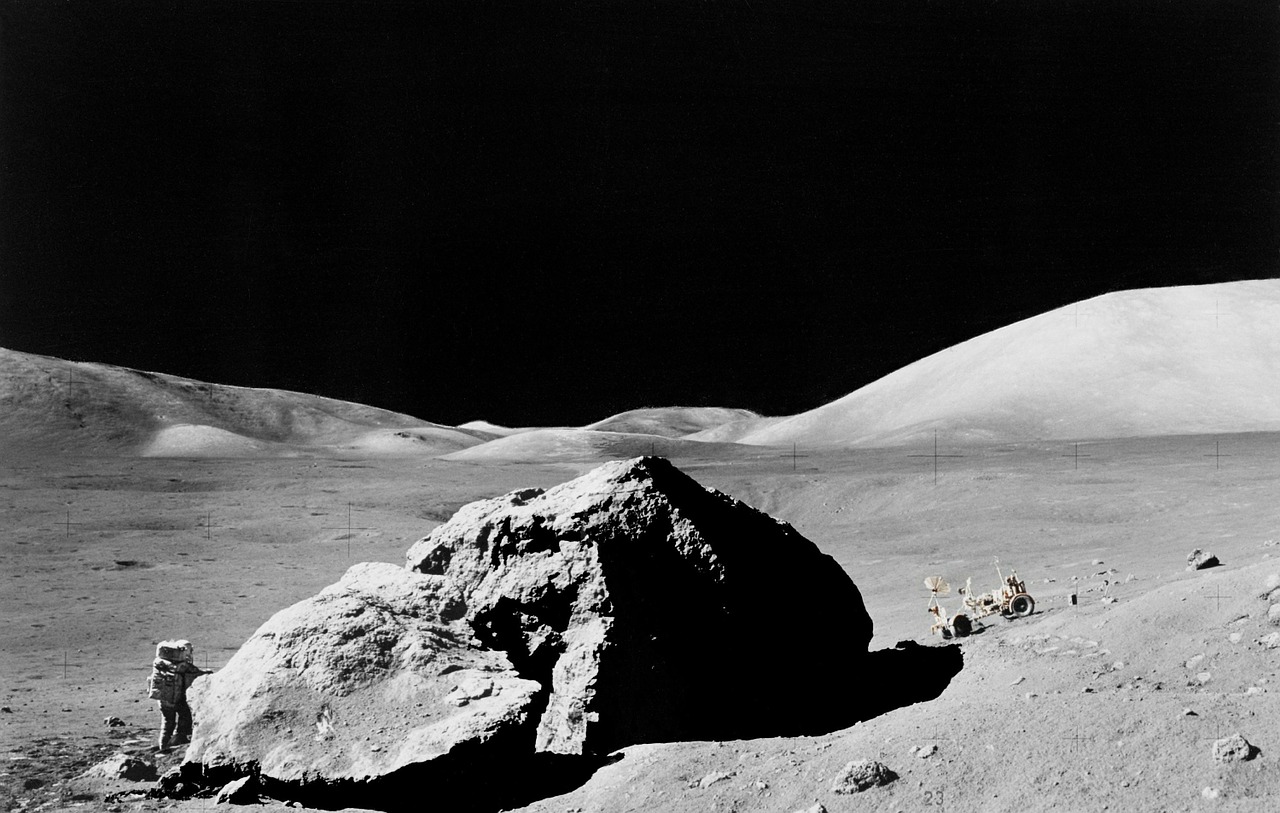 Image - lunar surface moon rock buggy