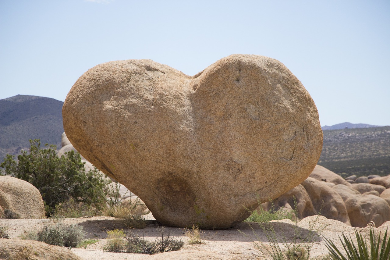 Image - heart rock boulder landscape desert