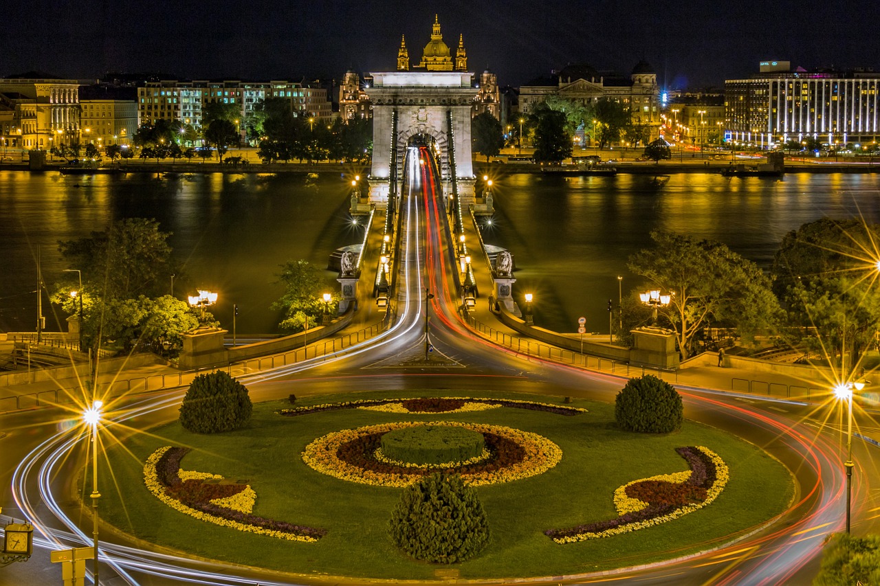 Image - chain bridge budapest hungary