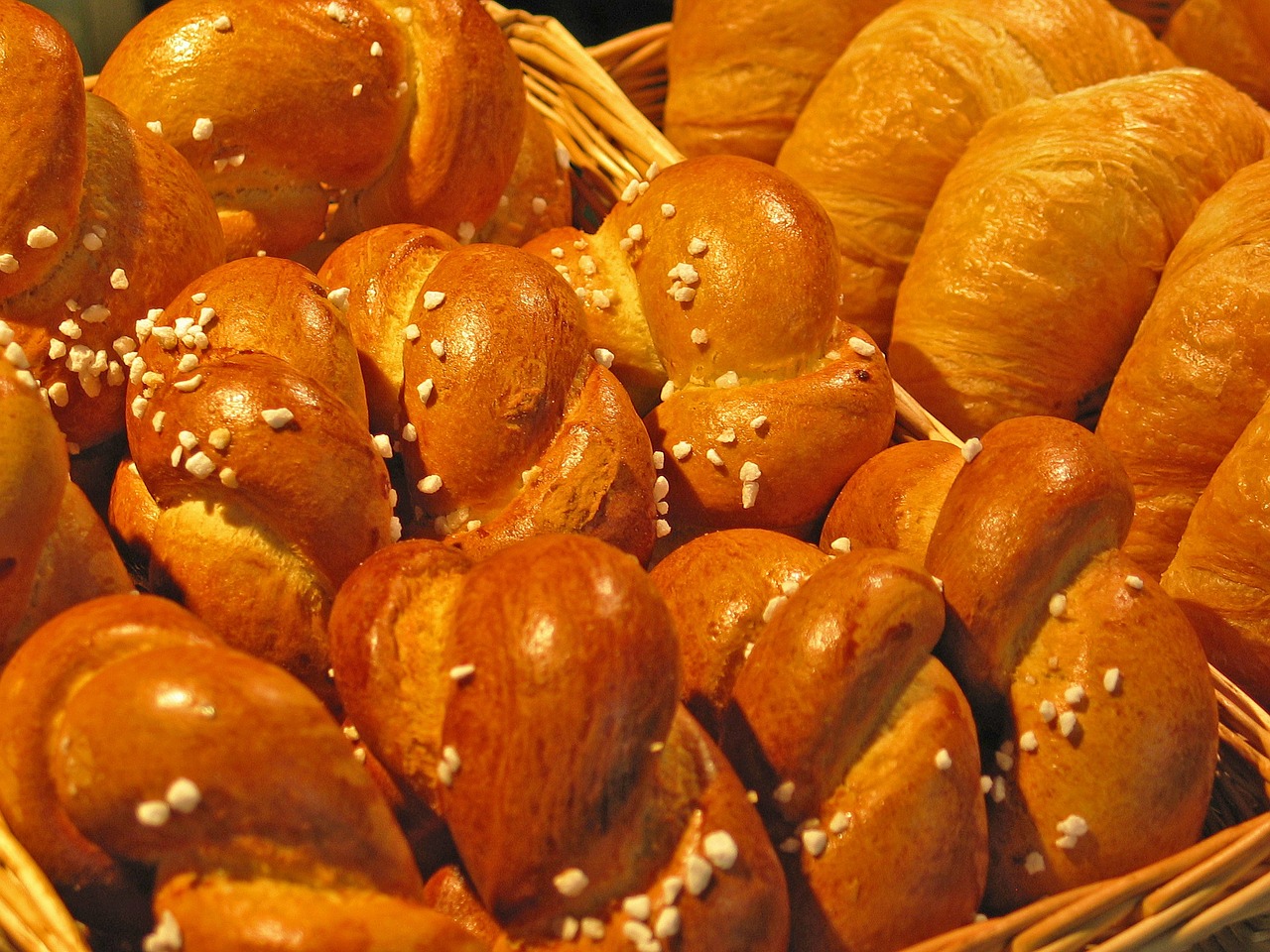 Image - laugenbrötchen roll snack flour