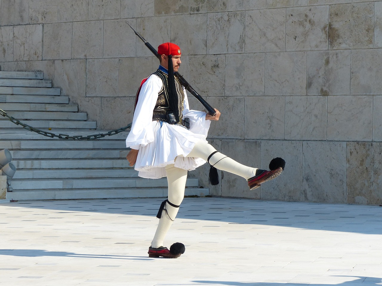 Image - athens changing of the guard evzone