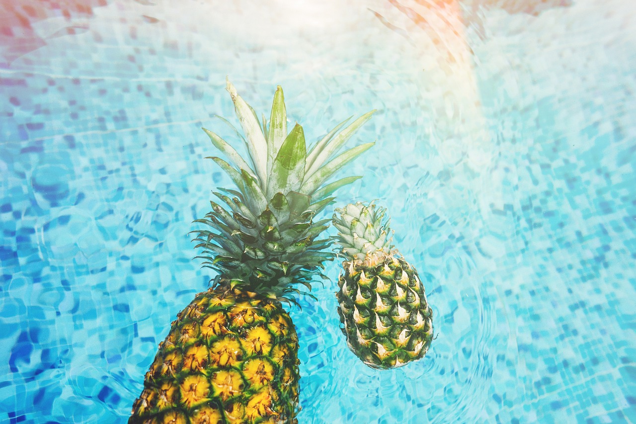 Image - pineapple swimming pool fresh pool