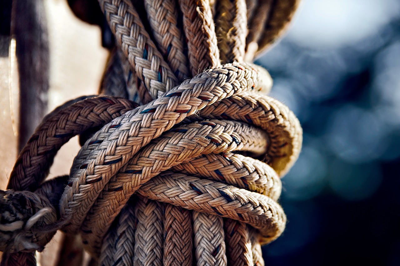 Image - rope knot tied twisted boat