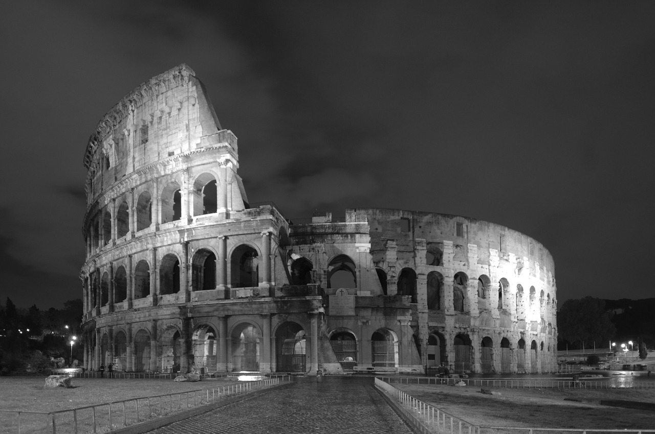 Image - colloseum rome night black and white