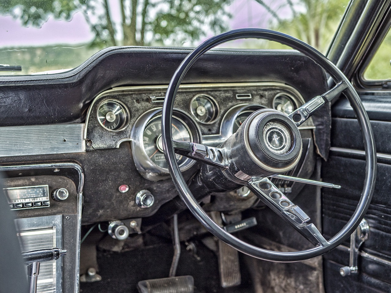 Image - old car steering wheel odometer