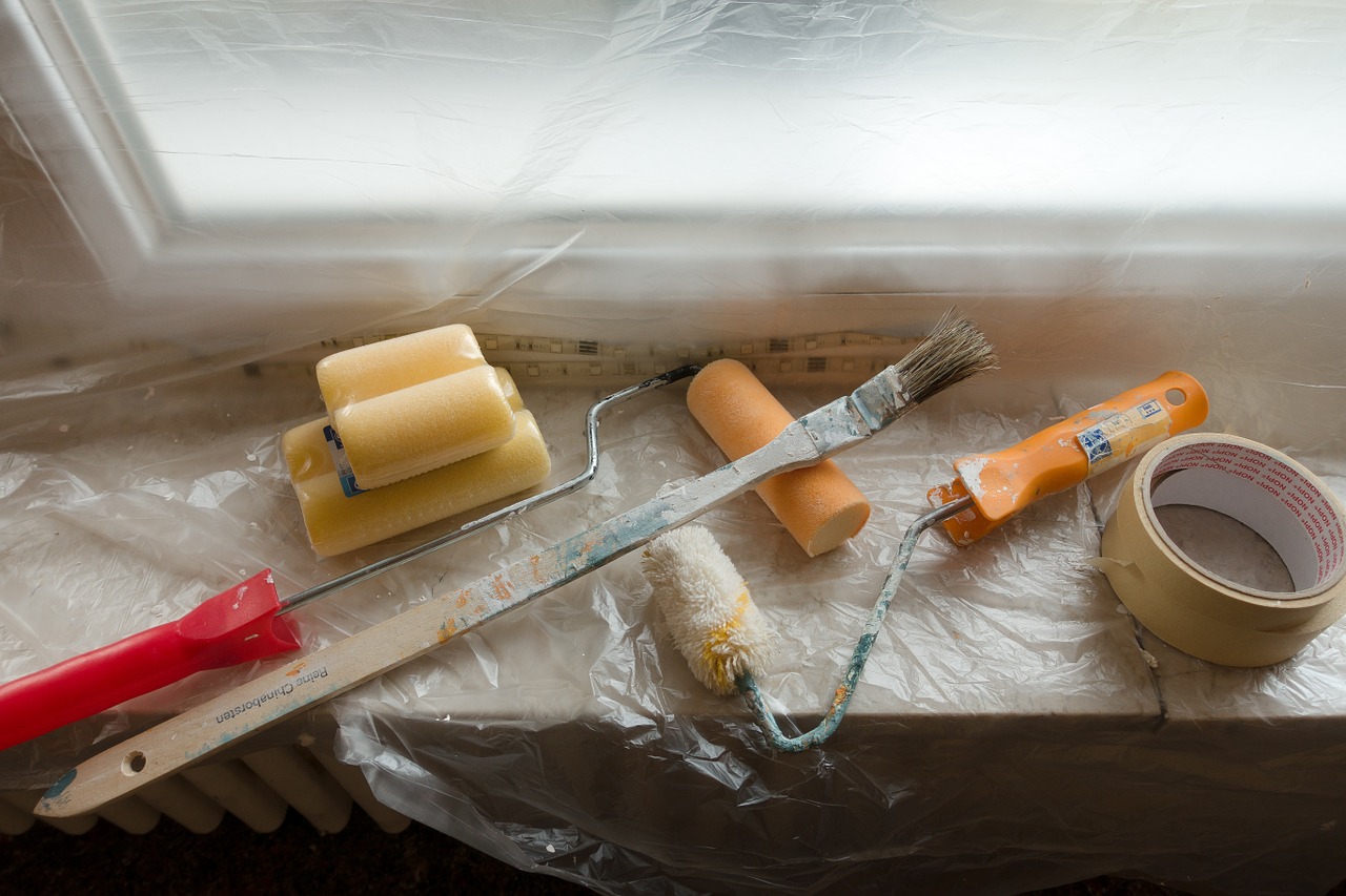 Image - renovate painter working painting