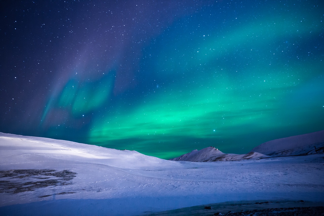 Image - aurora northen lights ice mountain