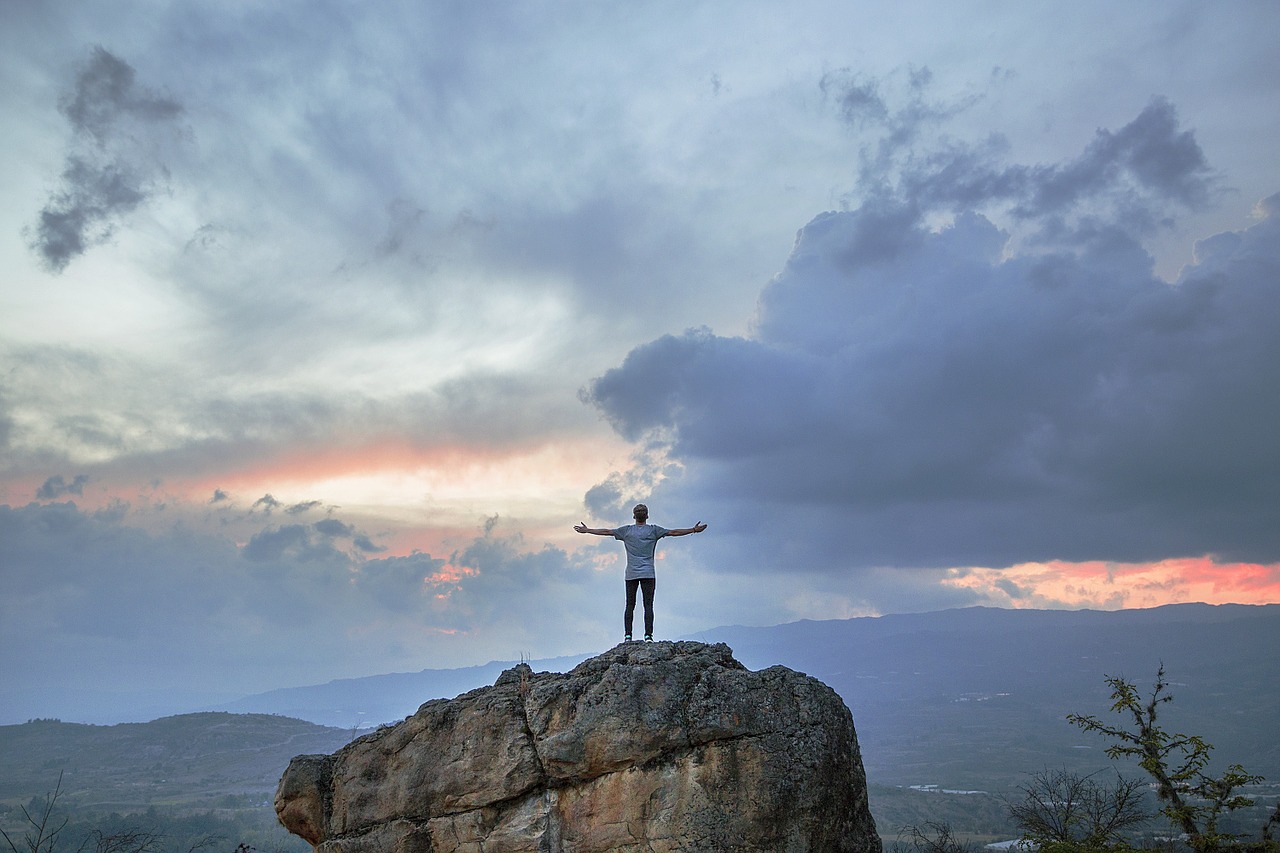 Image - person top rock boulder top view