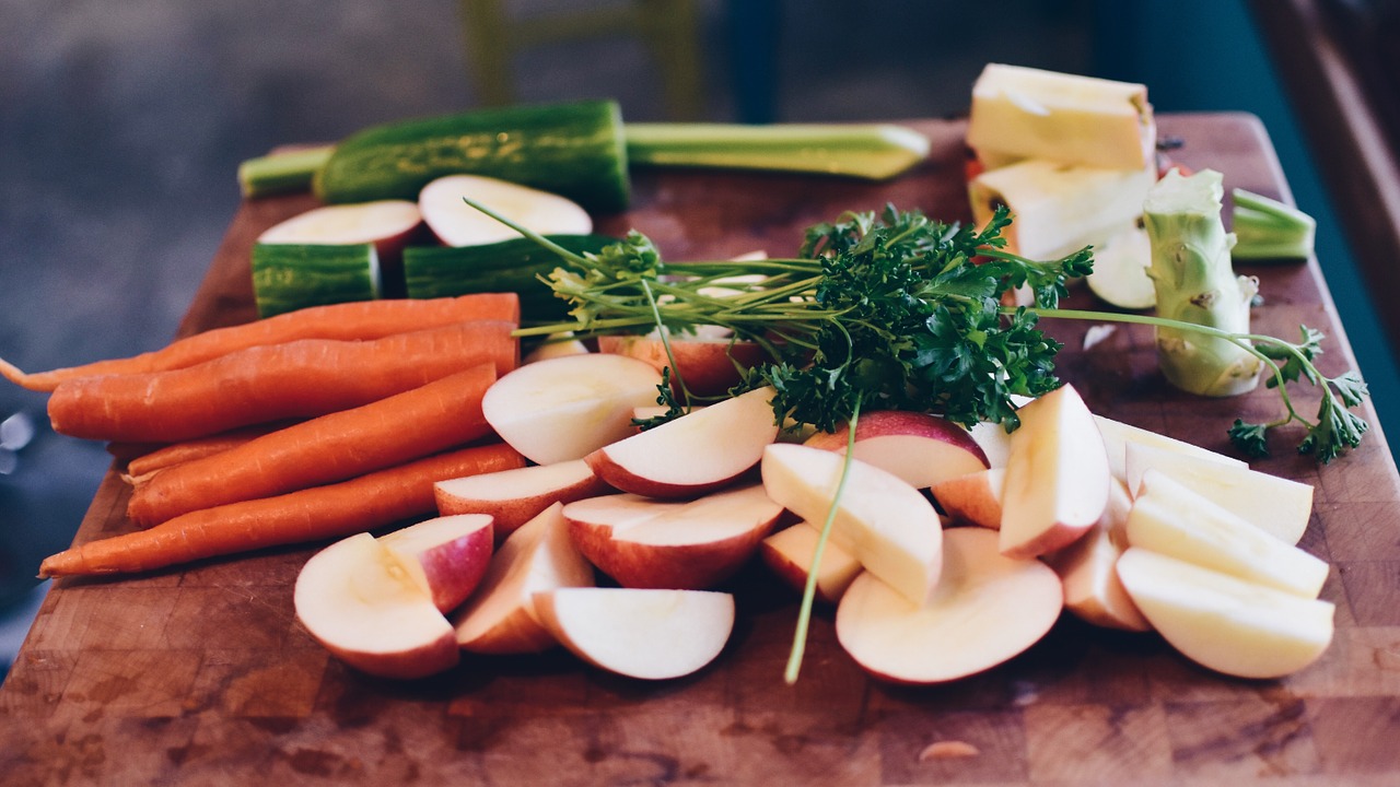 Image - food carrots apples parsley