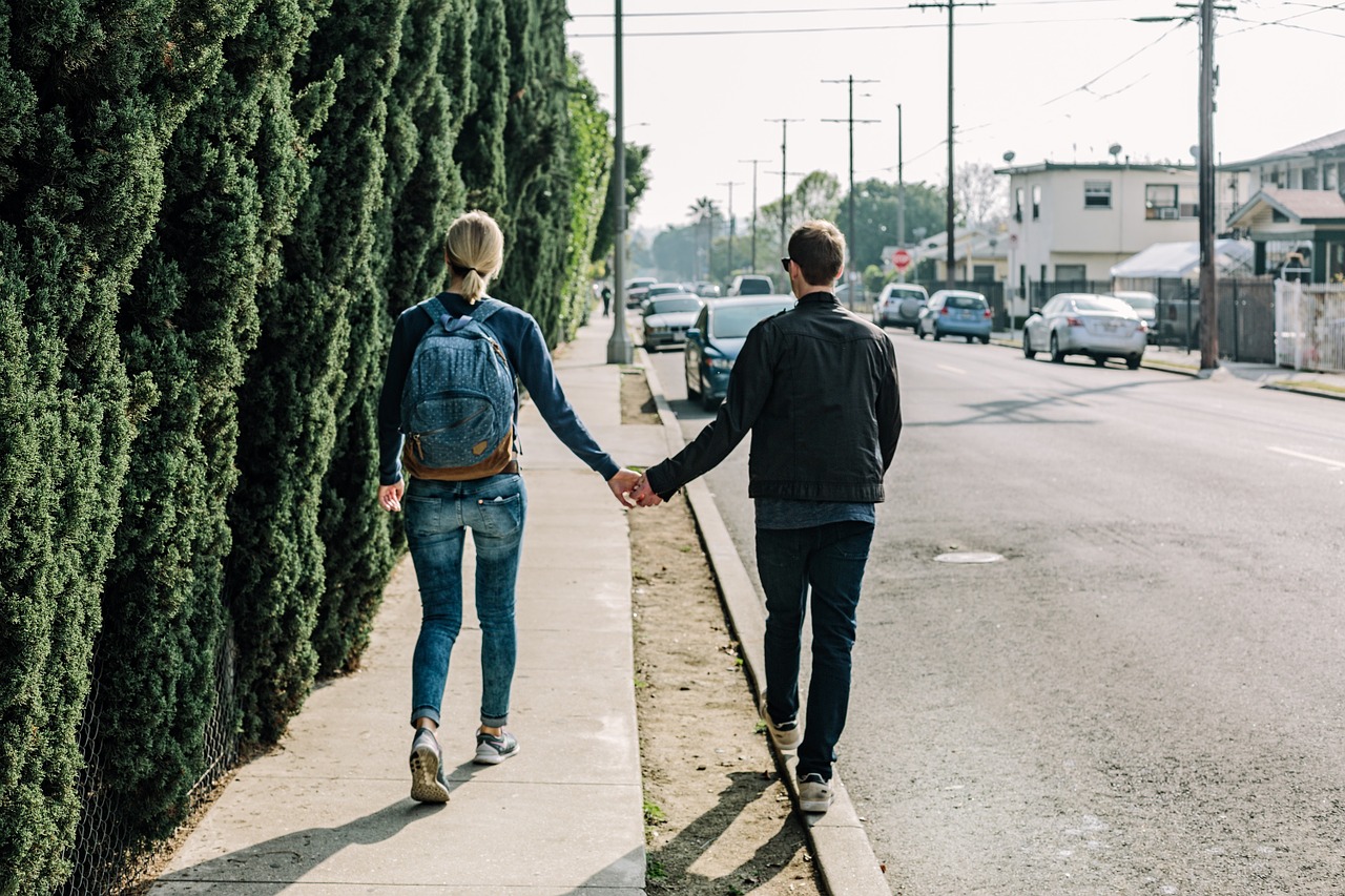 Image - couple holding hands walking love