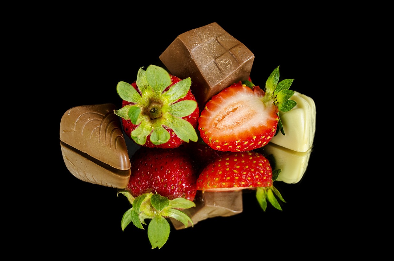 Image - strawberries chocolate food sweet