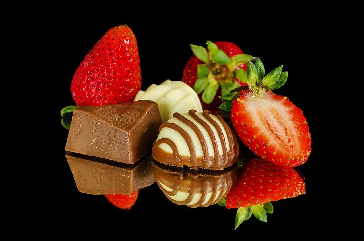 Image - strawberries chocolate food sweet