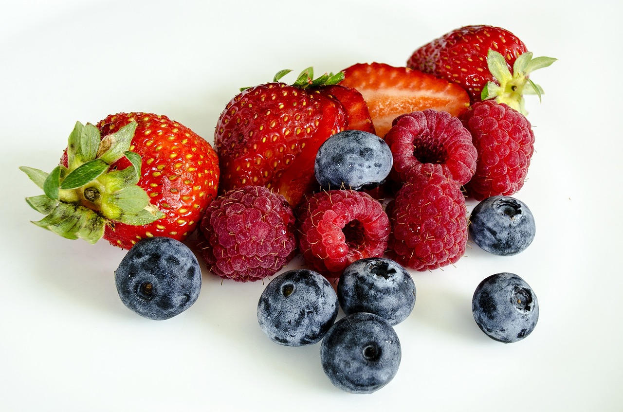 Image - berries berry strawberries fruit