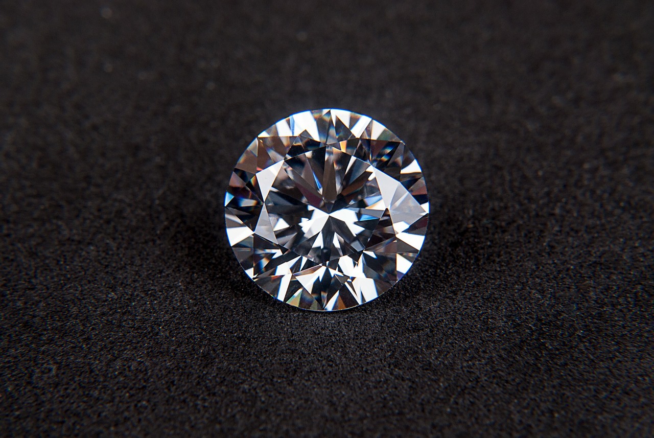 Image - diamond gem cubic zirconia jewel