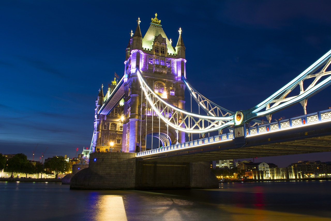 Image - tower bridge thames river historic