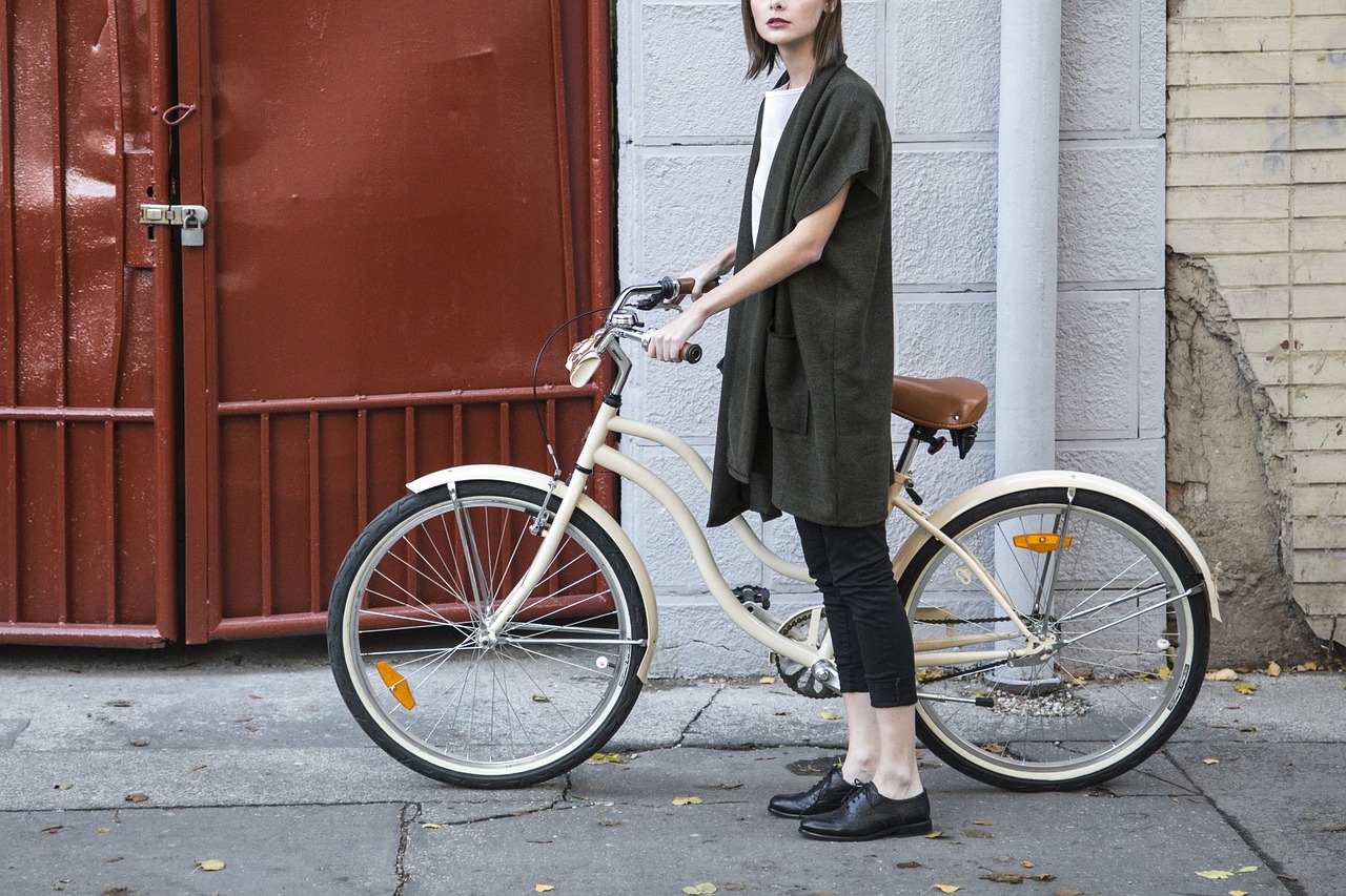 Image - woman bicycle fashion fashion model