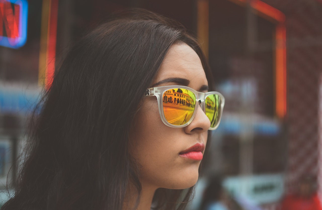 Image - woman sunglasses eyewear brunette