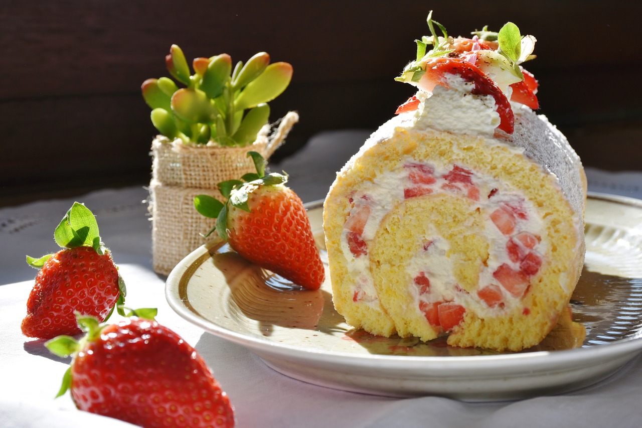 Image - strawberry roll strawberry