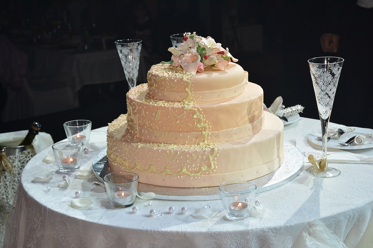 Image - wedding cake table ceremony