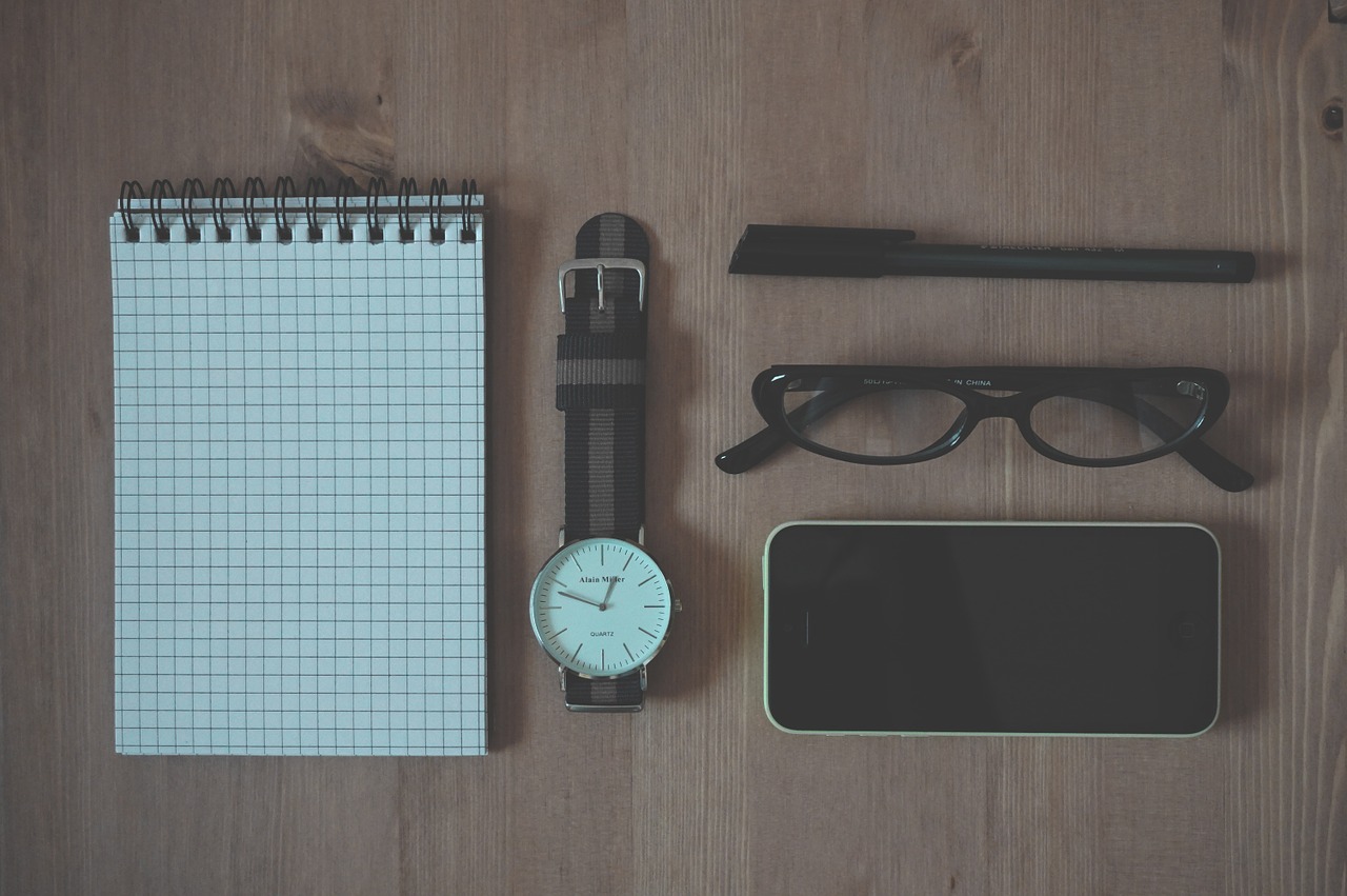 Image - iphone phone watch wooden pen