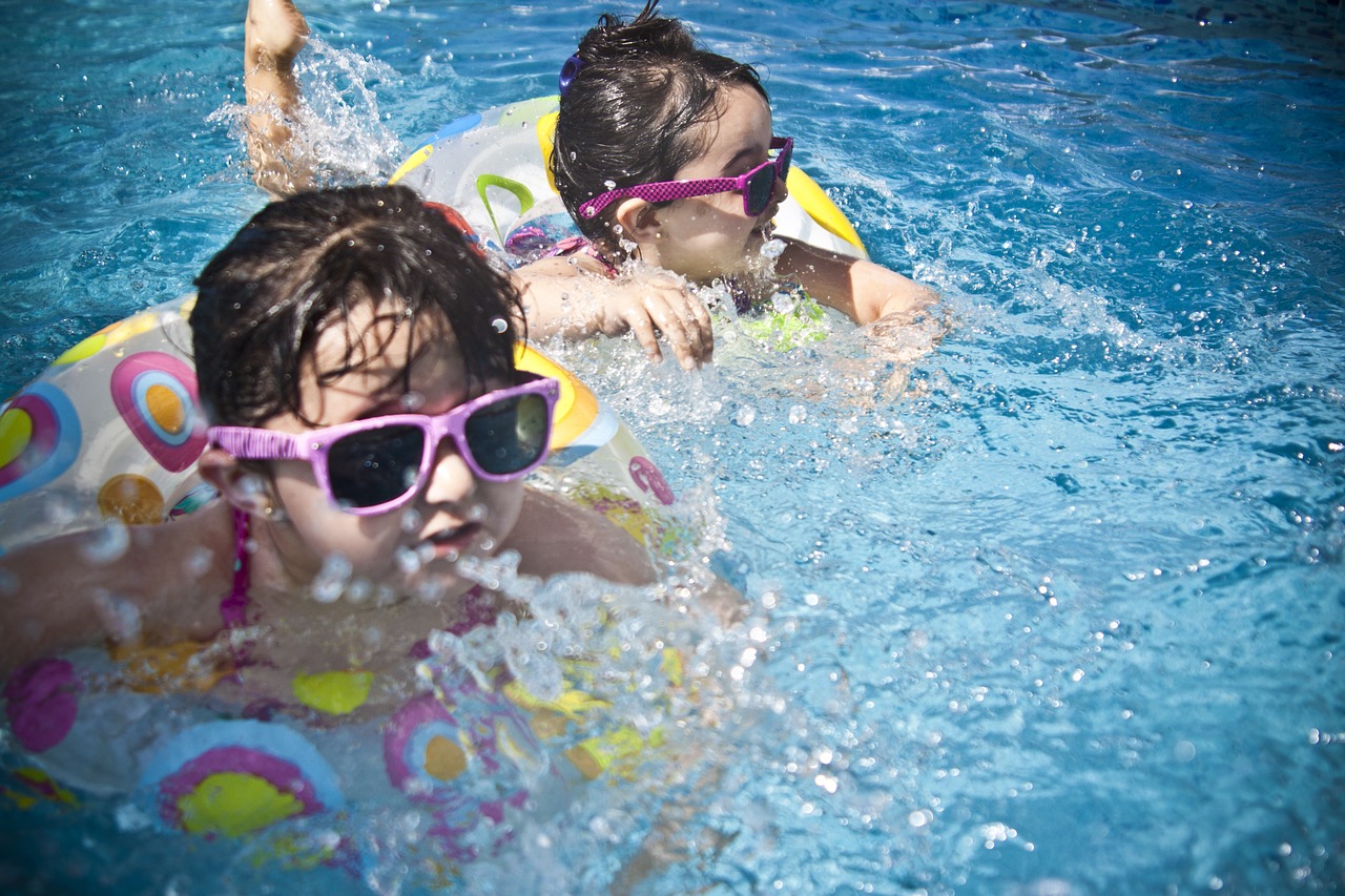 Image - sunglasses people water blue