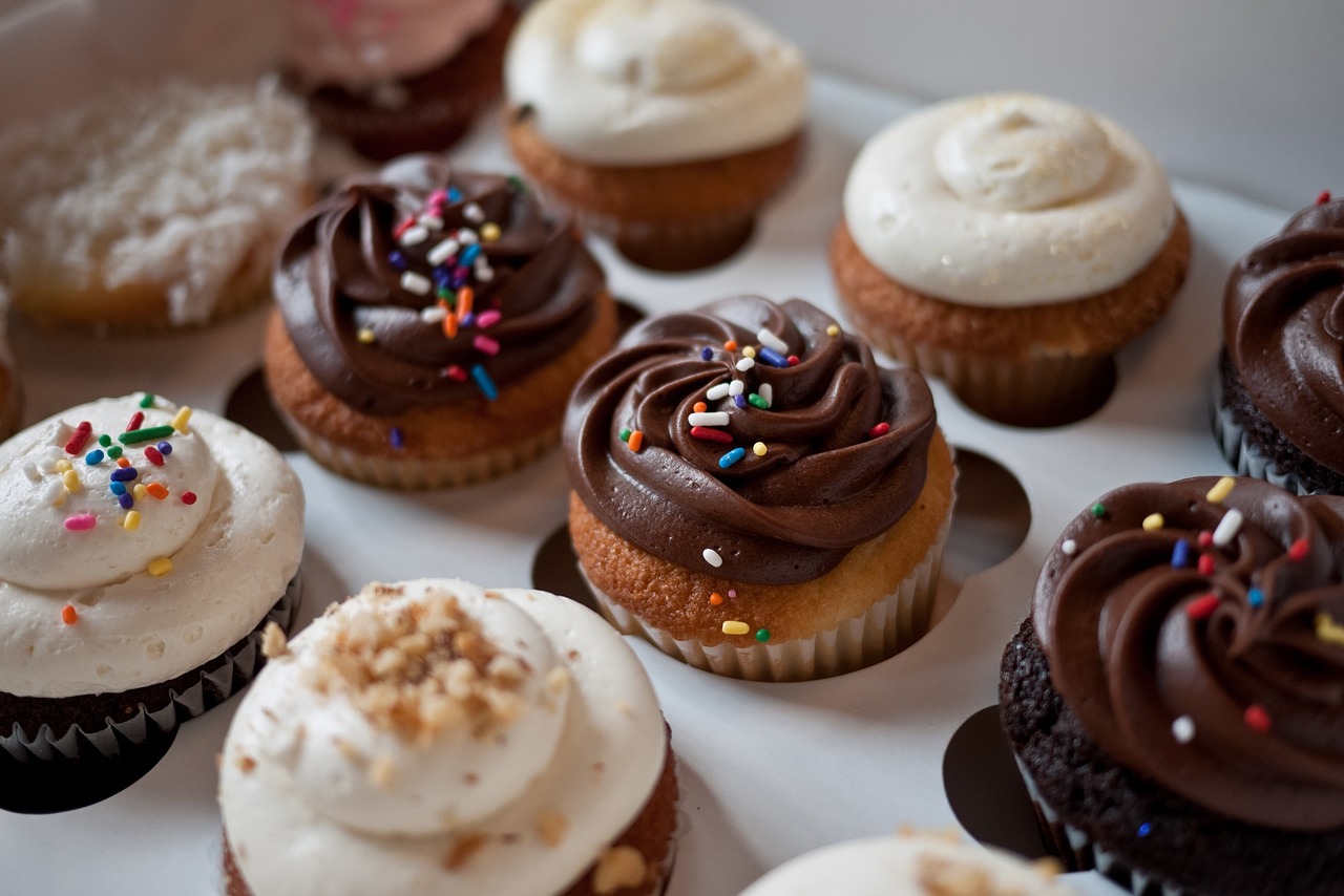 Image - cupcakes decorated icing food
