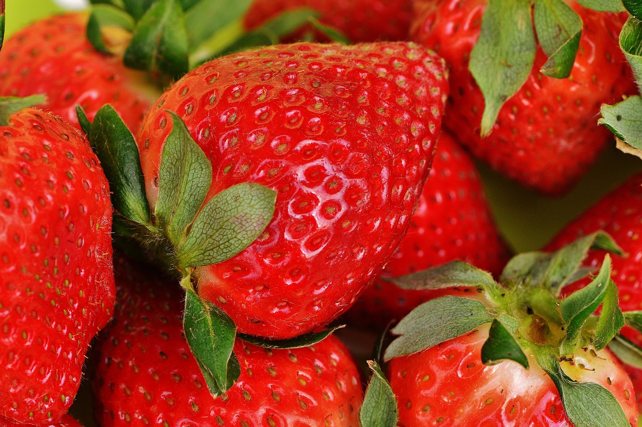 Image - strawberries fruit close fruits