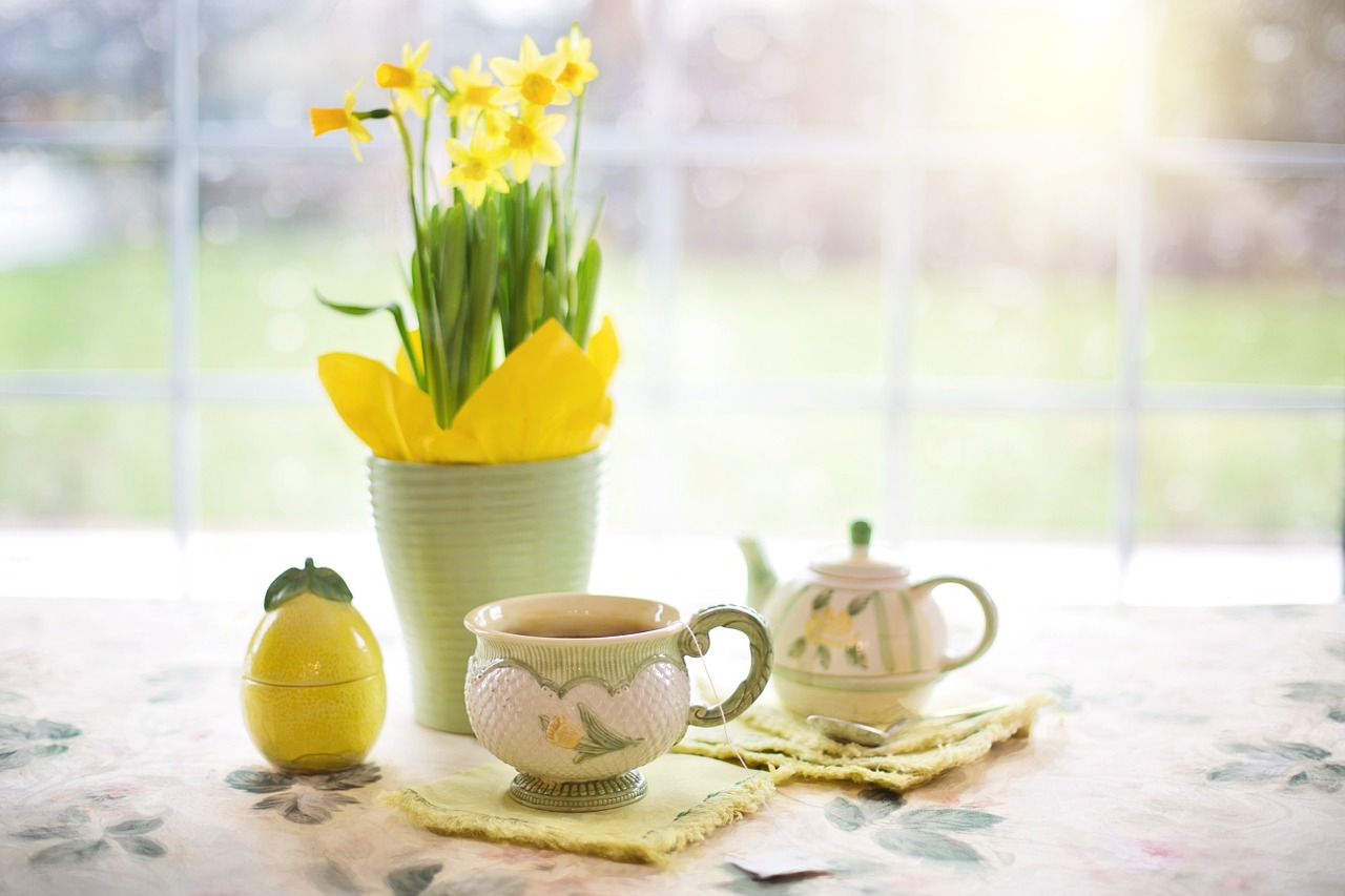 Image - daffodils tea tea time cup of tea