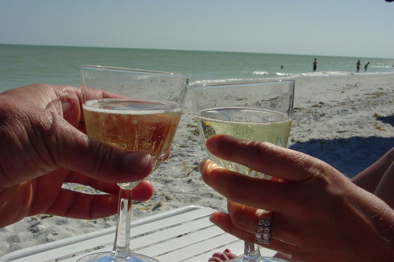 Image - champagne beach sand toast love