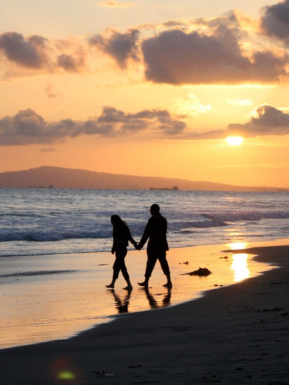 Image - sunset couple stroll california