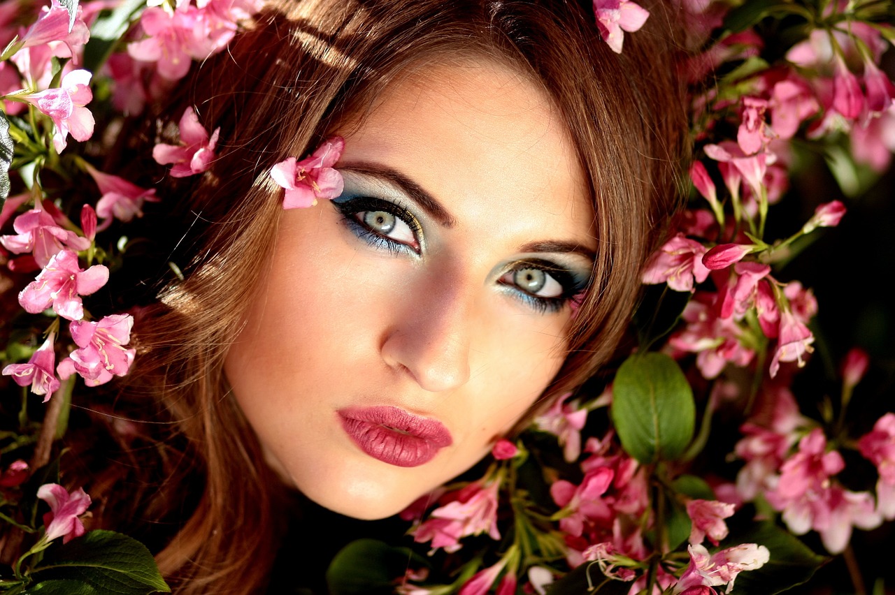 Image - girl flowers pink blue eyes beauty