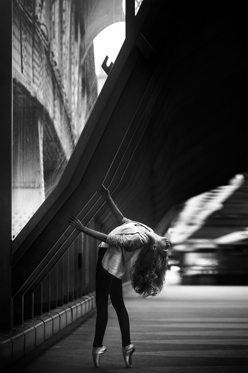Image - ballerina in the city girl beautiful
