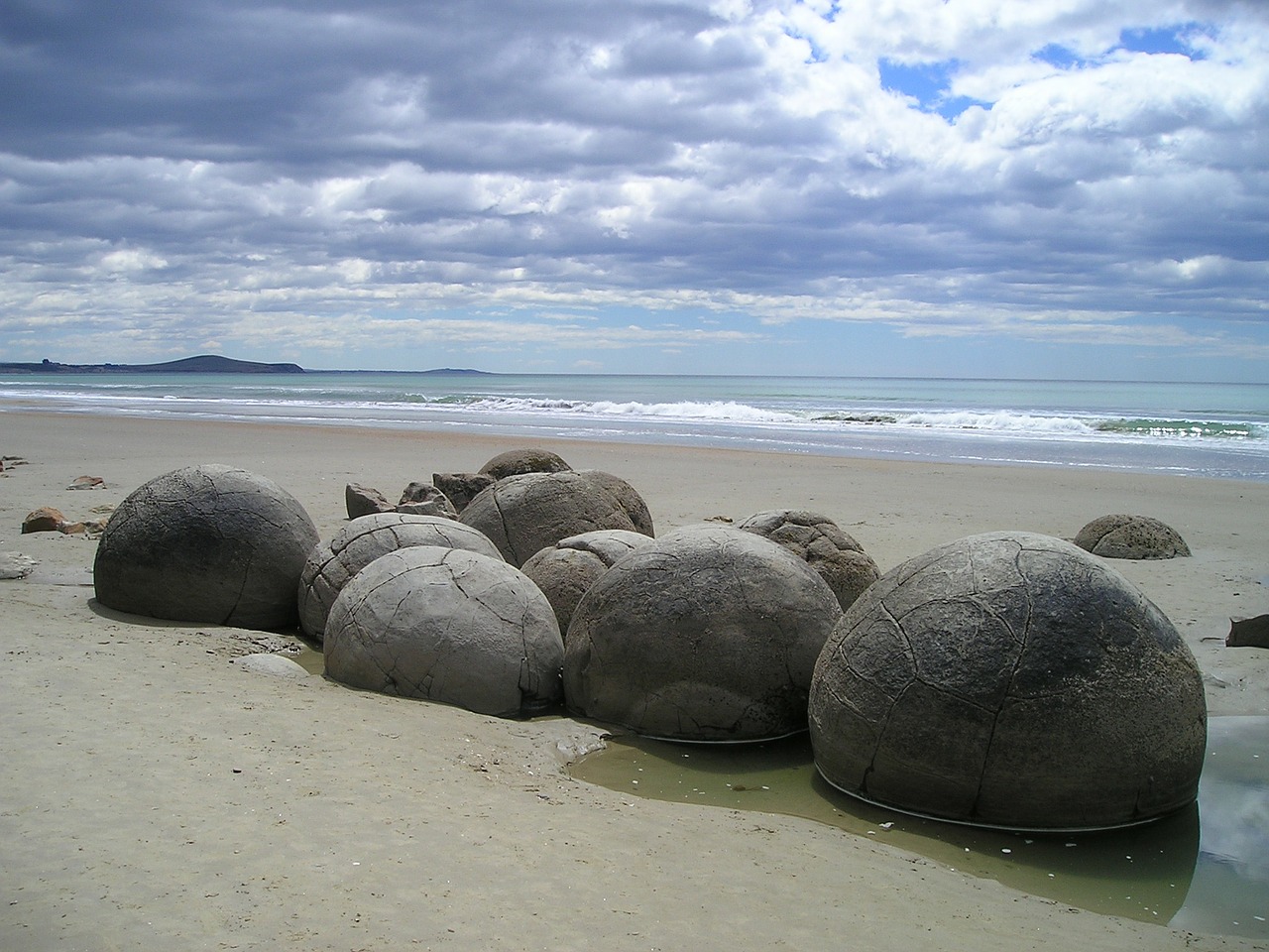 Image - new zealand sea beach rock round