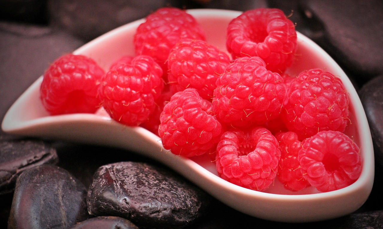 Image - raspberries fruits fruit red sweet