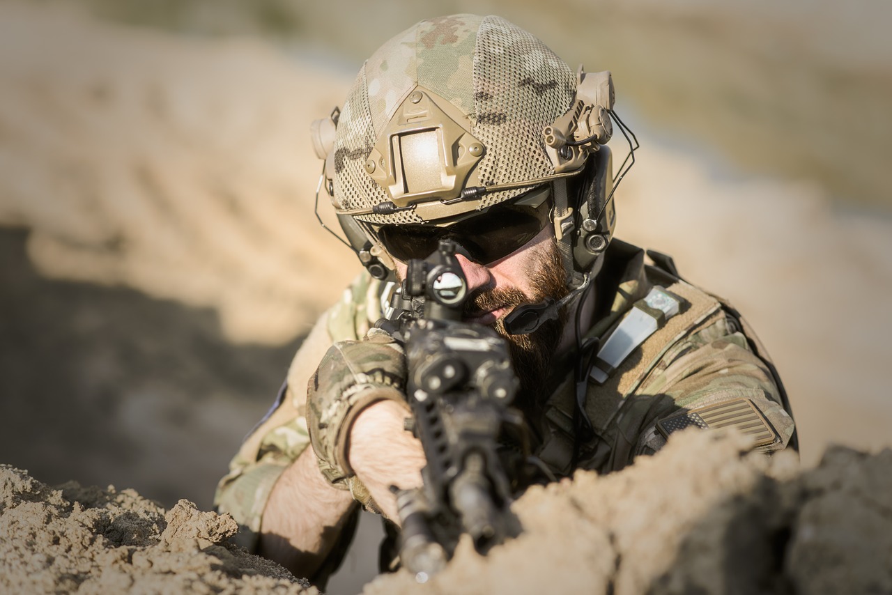 Image - war desert guns gunshow soldier