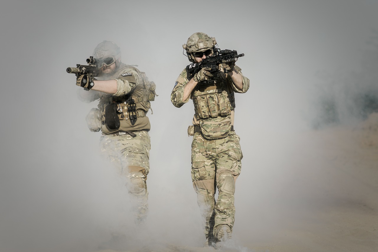 Image - war desert guns gunshow soldier